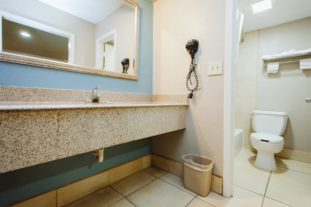 Regency Inn - Channelview Dış mekan fotoğraf
